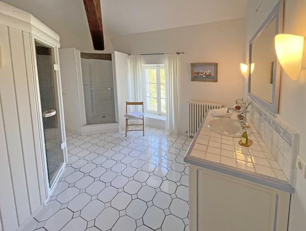 villa rental Tour Tour